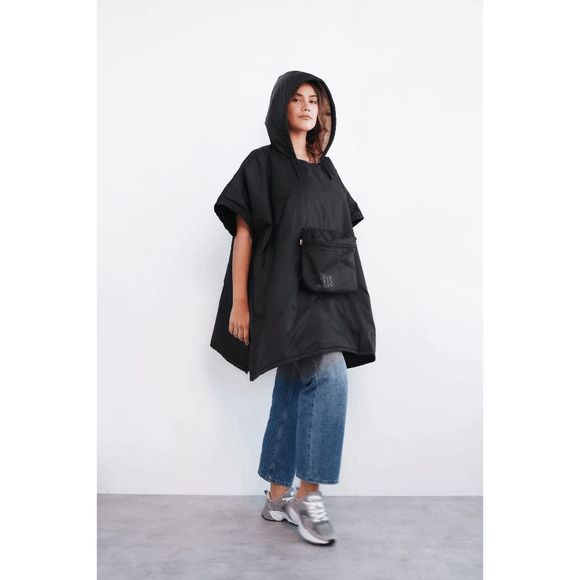 Beis Jackets & Blazers - NWT Beis Throw Packable Poncho Coat in Plaid - One Size